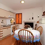 Waterfront House Kata By Guide فيلة