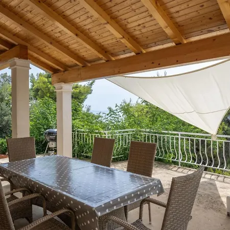 Waterfront House Kata By Guide Vila *