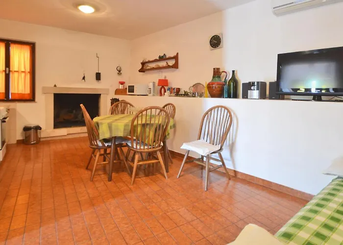 Waterfront House Kata By Guide Vila