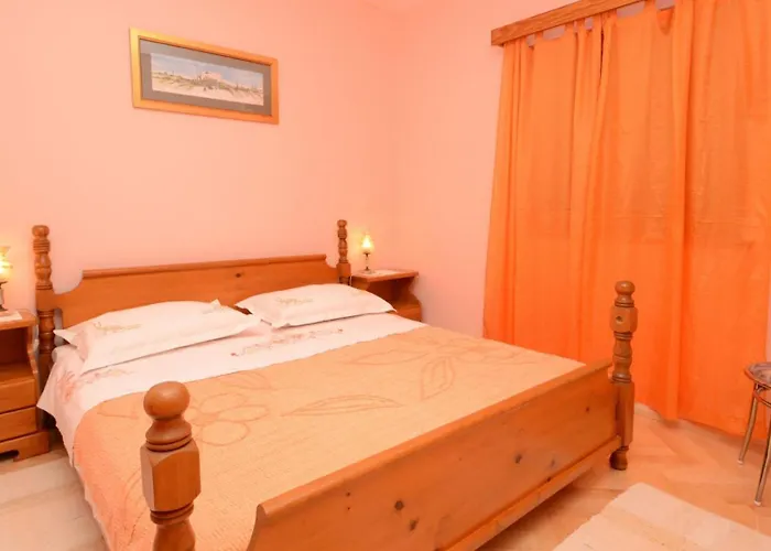 Waterfront House Kata By Guide Vila *